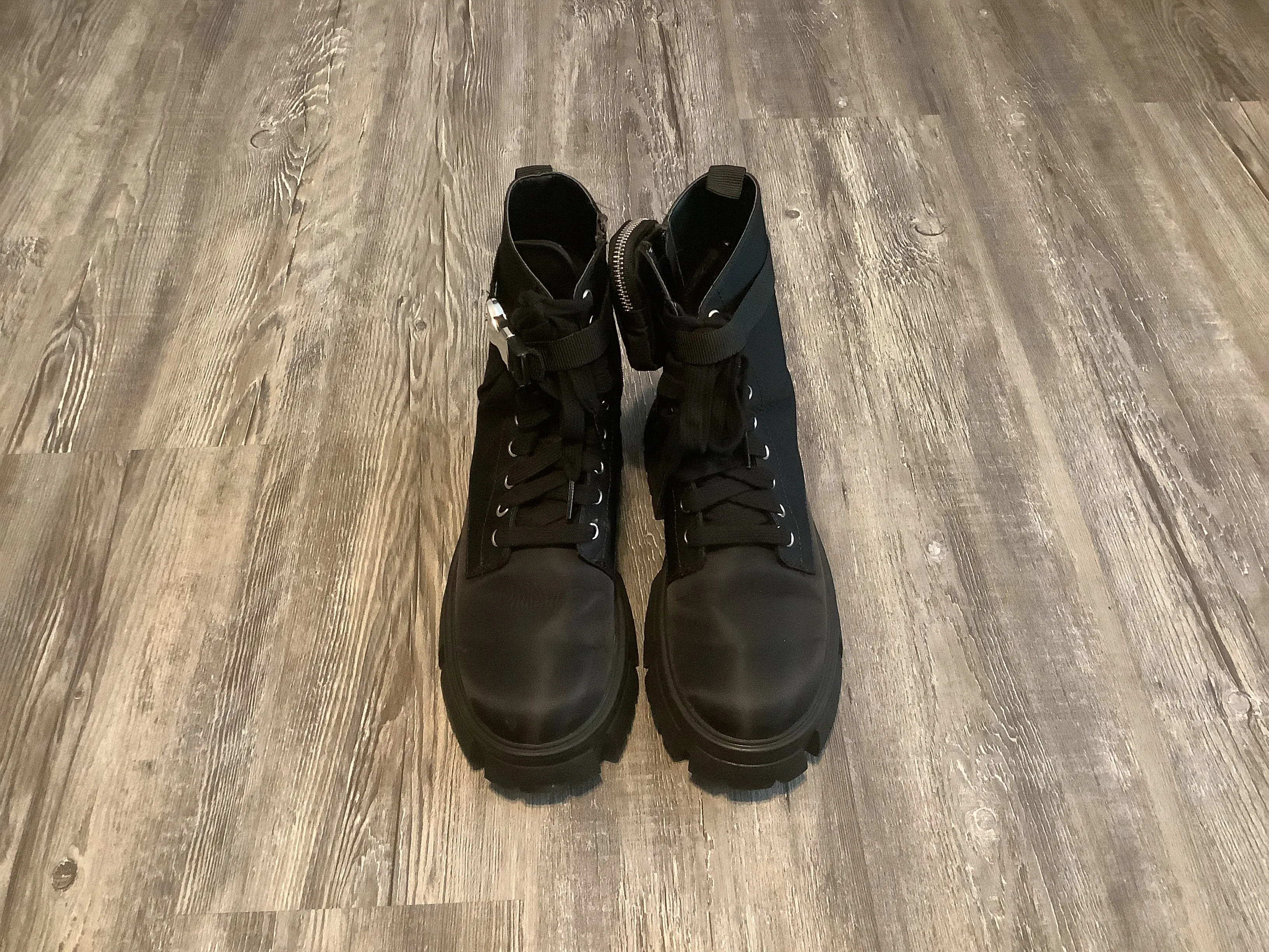 Black Boots Combat Steve Madden, Size 9