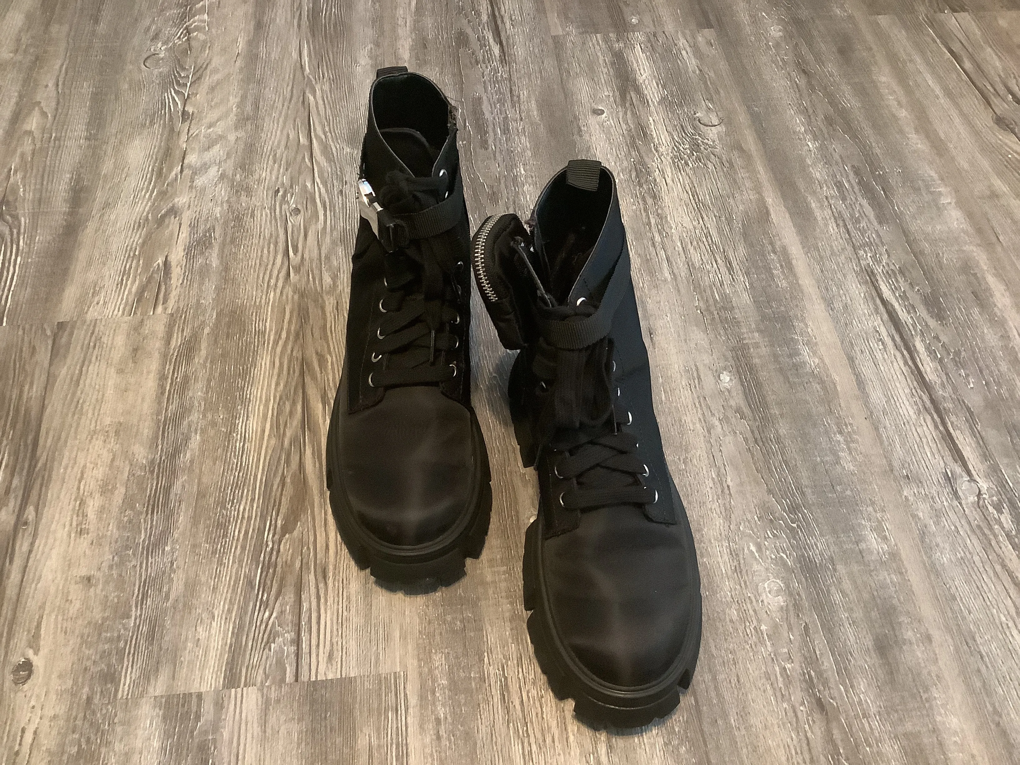 Black Boots Combat Steve Madden, Size 9